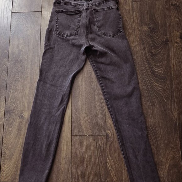 Silver Jeans - Picture 3 of 3